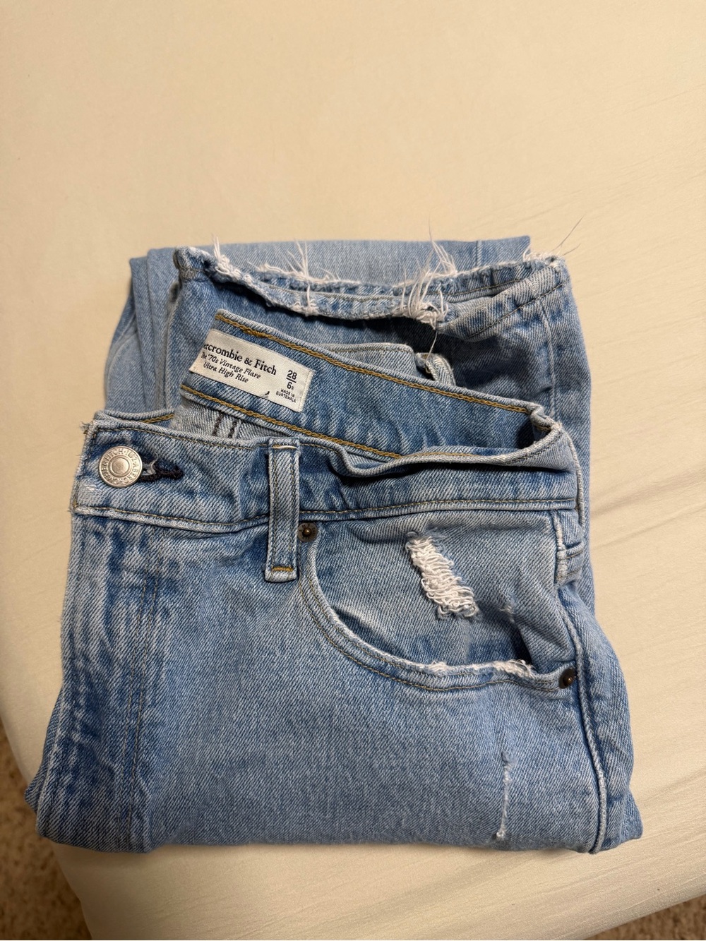 Abercrombie & Fitch Light Blue High-Rise Distressed Women's Jeans